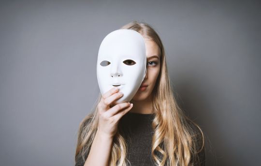 Causes and Contributing Factors of Narcissistic Personality Disorder in Teens