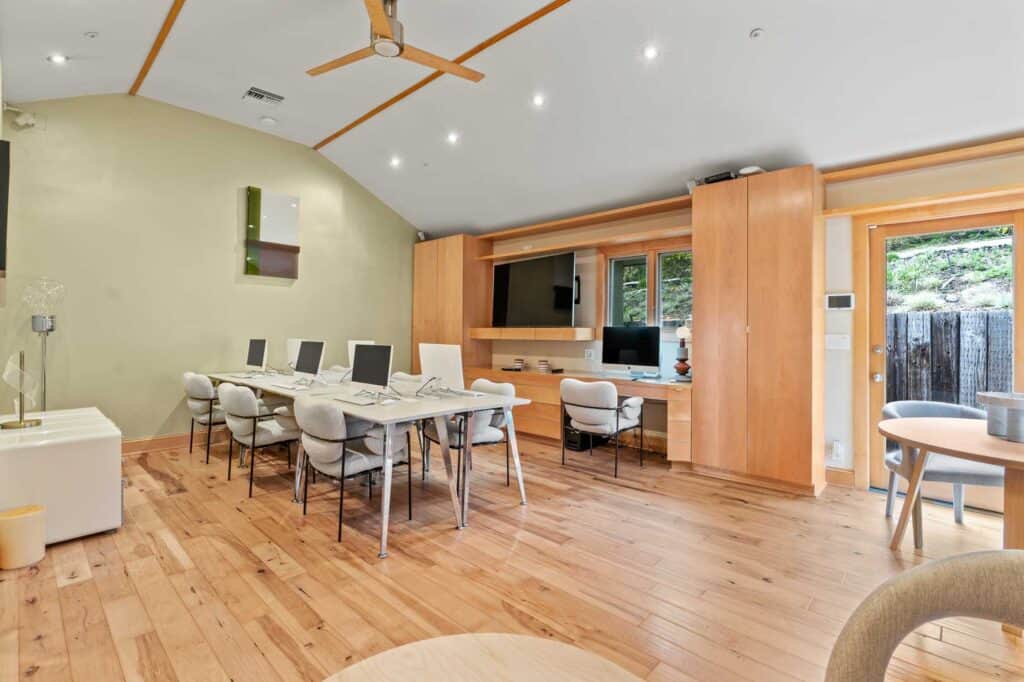 teen-residential-treatment-computers